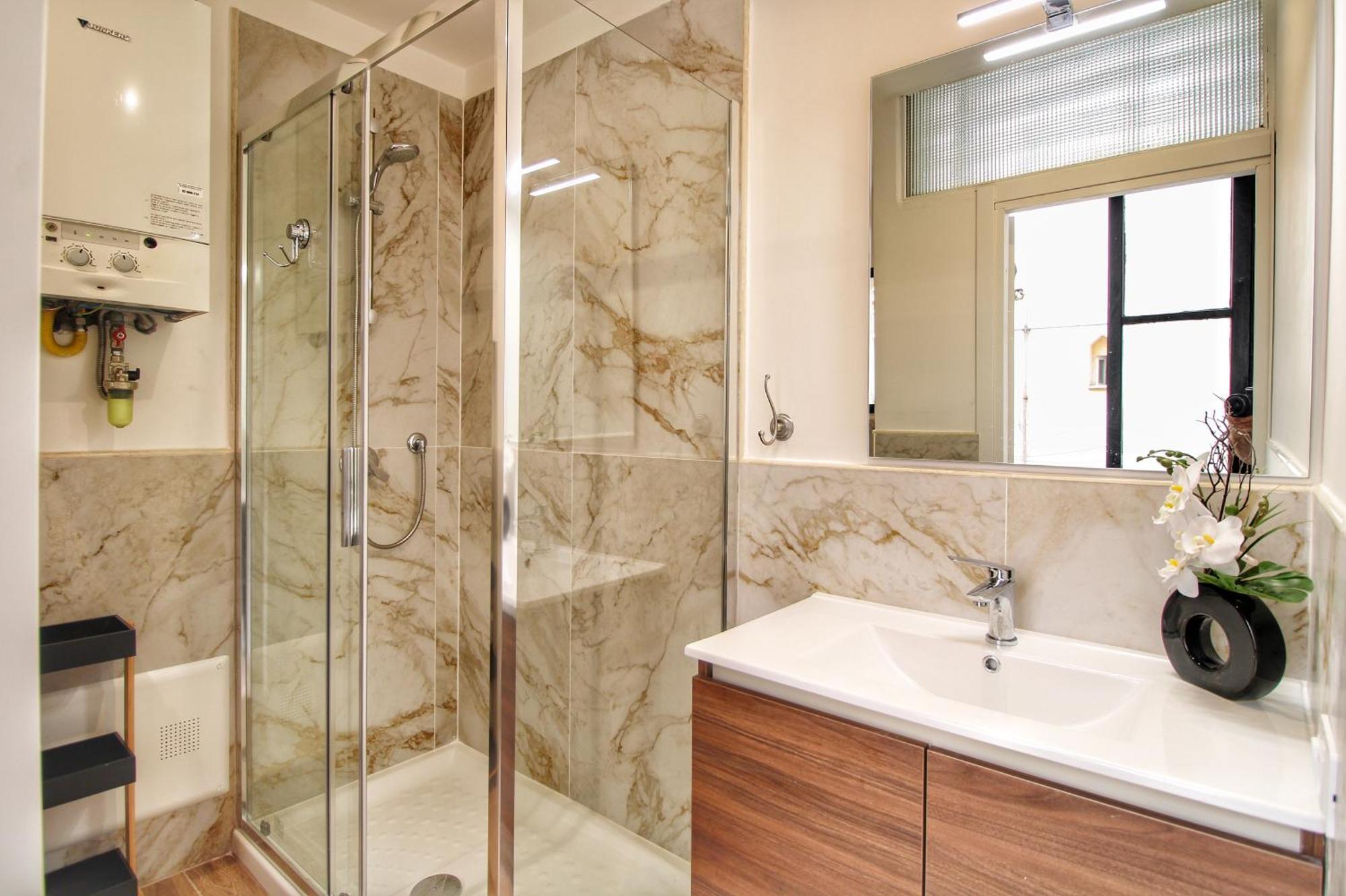 Lovely 2 Bedroom Apartment By Yourhost Рим Екстер'єр фото